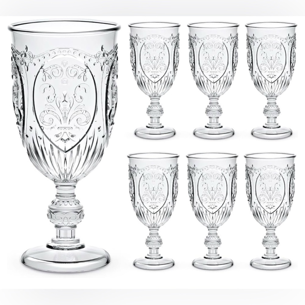 4 Pcs Plastic Goblets 7.5oz Vintage Goblet Plastic Wine Glasses Colored (Clear)